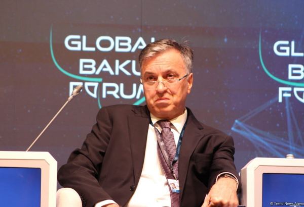 Vaksin bərabərsizliyi 1.3 milyon kasıb insanın ölməsi ilə nəticələndi - Monteneqronun sabiq prezidenti