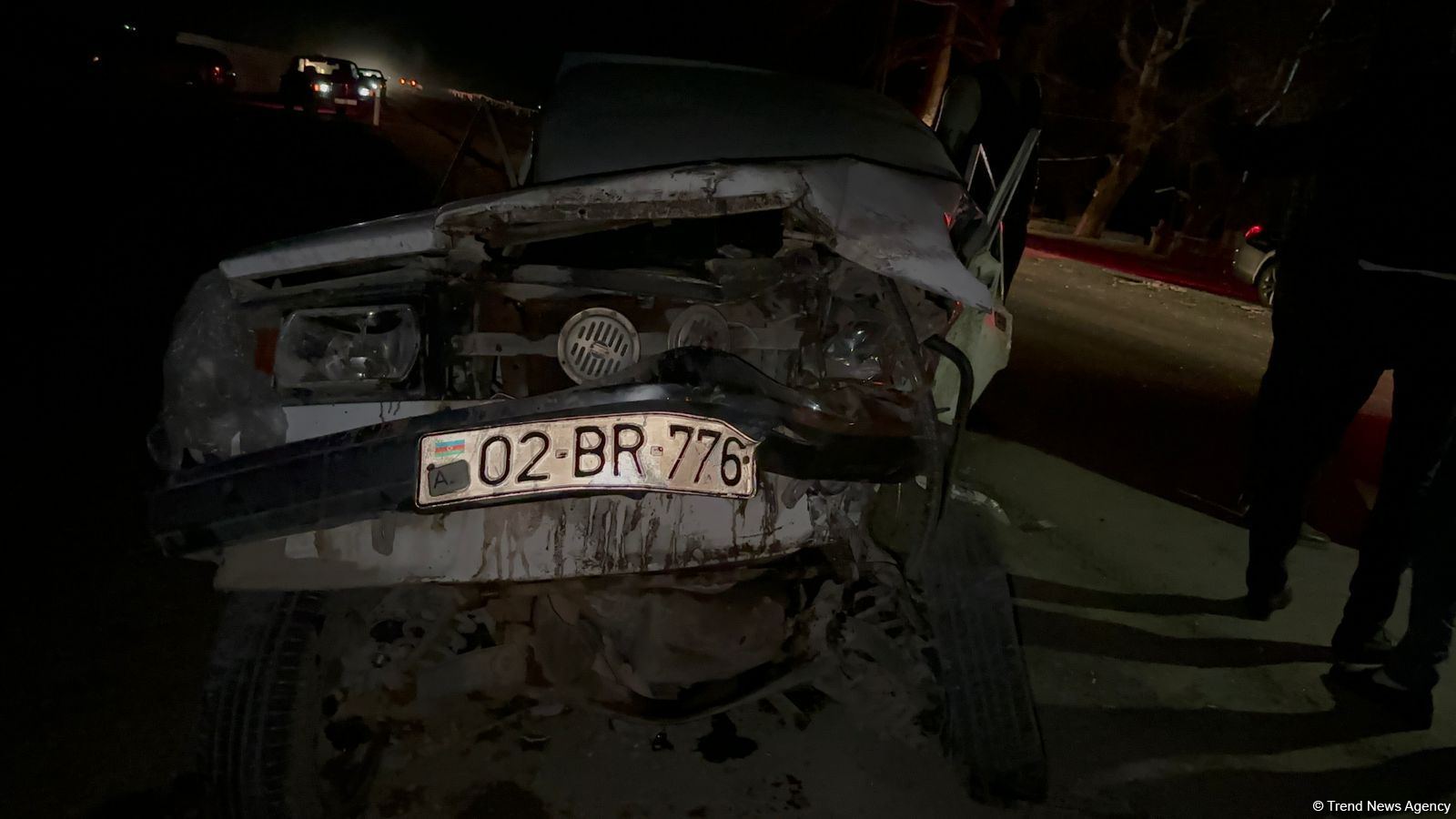 Bərdədə ağır yol qəzası baş verib, xəsarət alan var (FOTO)