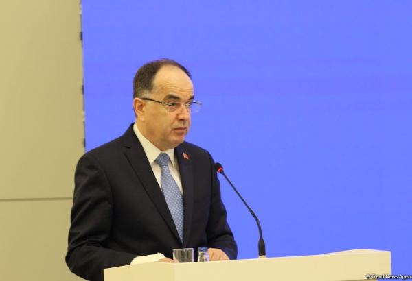 Heydər Əliyev qlobal səviyyədə görkəmli şəxsiyyət idi - Bayram Beqay