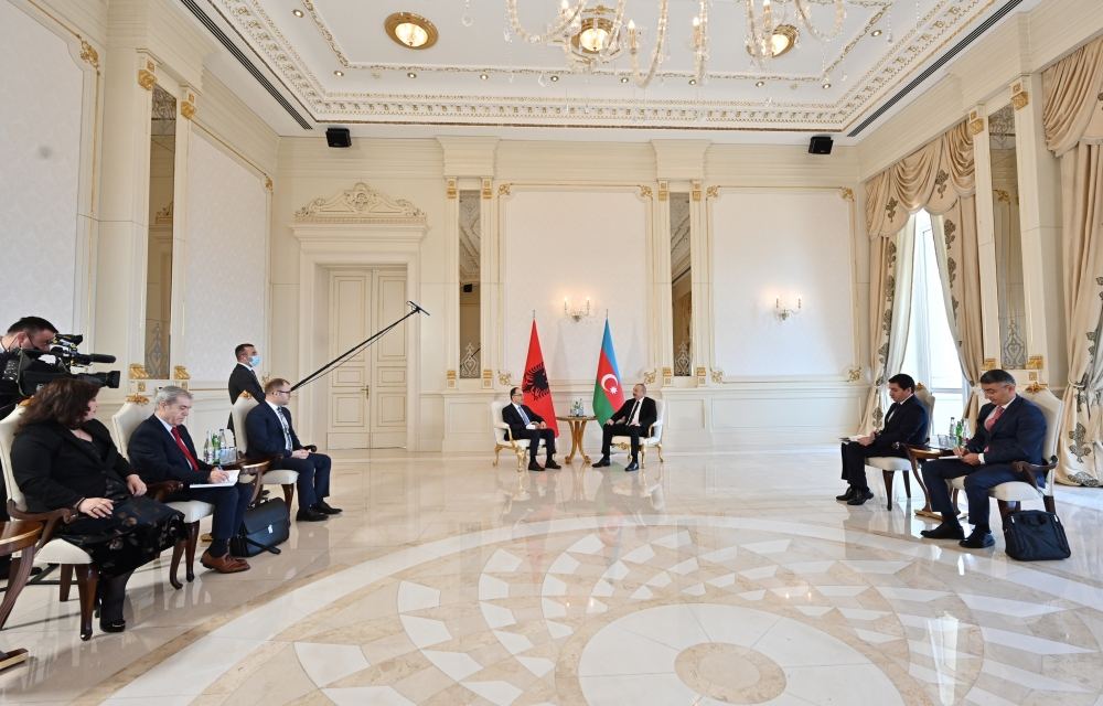 Prezident İlham Əliyev Albaniya Prezidenti Bayram Beqay ilə görüşüb (FOTO/VİDEO) (YENİLƏNİB)