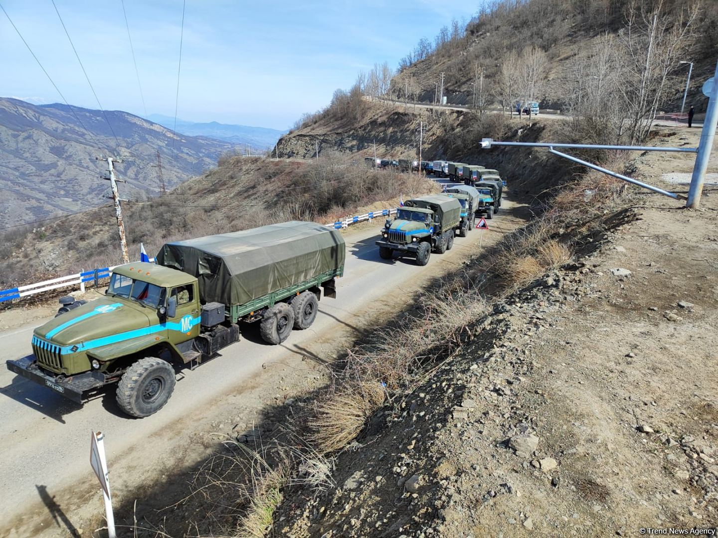 Sülhməramlılara aid daha 33 maşın Laçın yolundan maneəsiz keçib (FOTO)