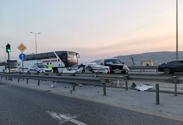 Bakıda ağır yol qəzası olub (FOTO)