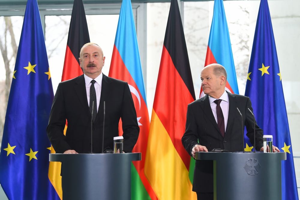 Azərbaycan Prezidenti və Almaniya Kansleri birgə mətbuat konfransı keçiriblər (FOTO/VİDEO) (YENİLƏNİB)