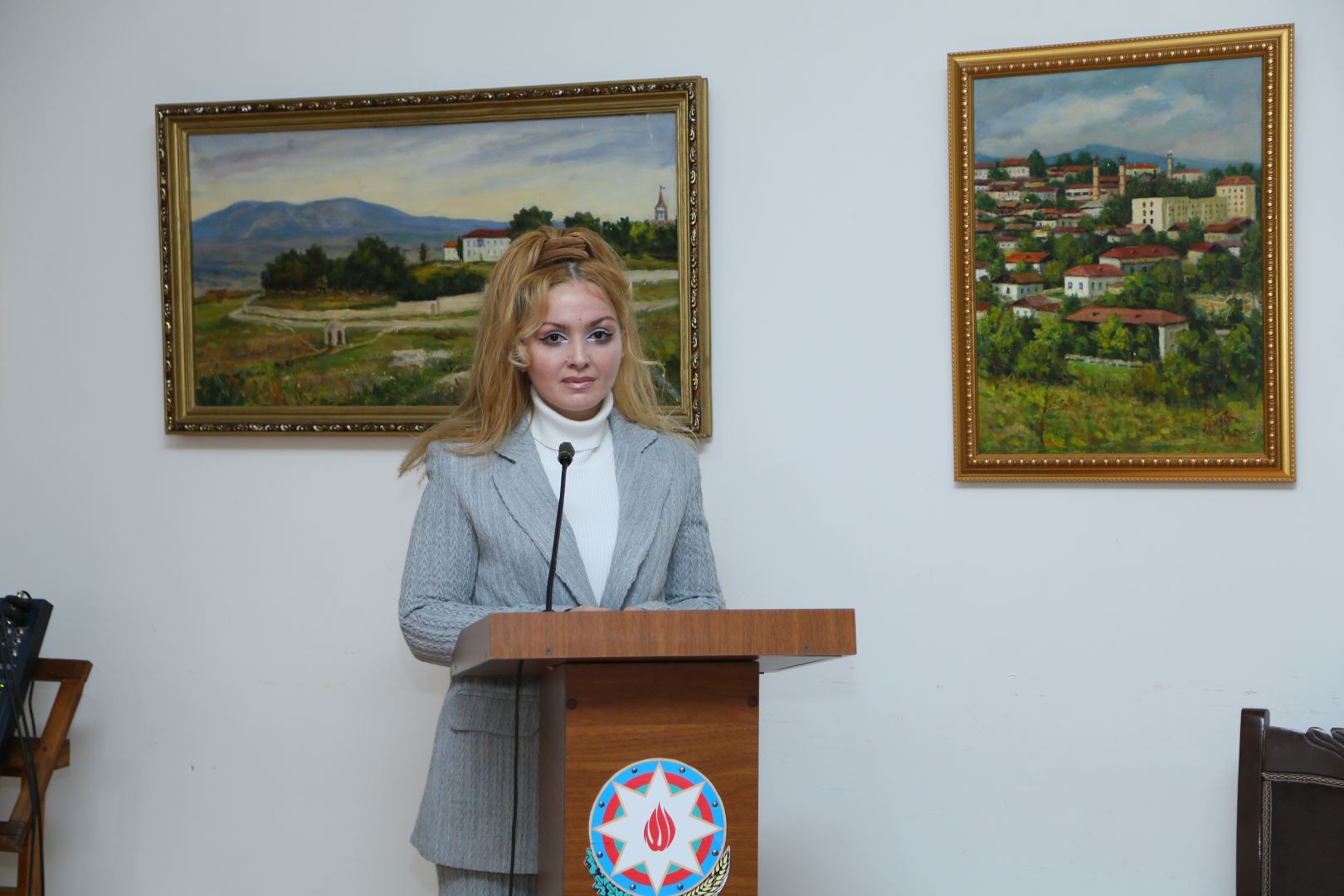 Görkəmli teatr rejissorunun 100 illik yubileyi keçirilib (FOTO)