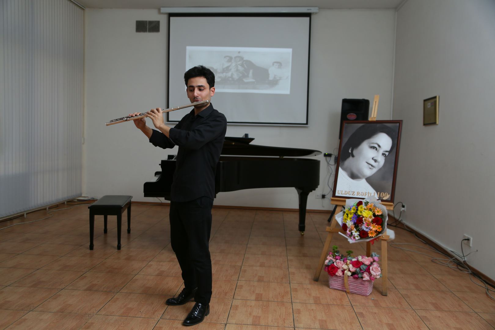 Görkəmli teatr rejissorunun 100 illik yubileyi keçirilib (FOTO)