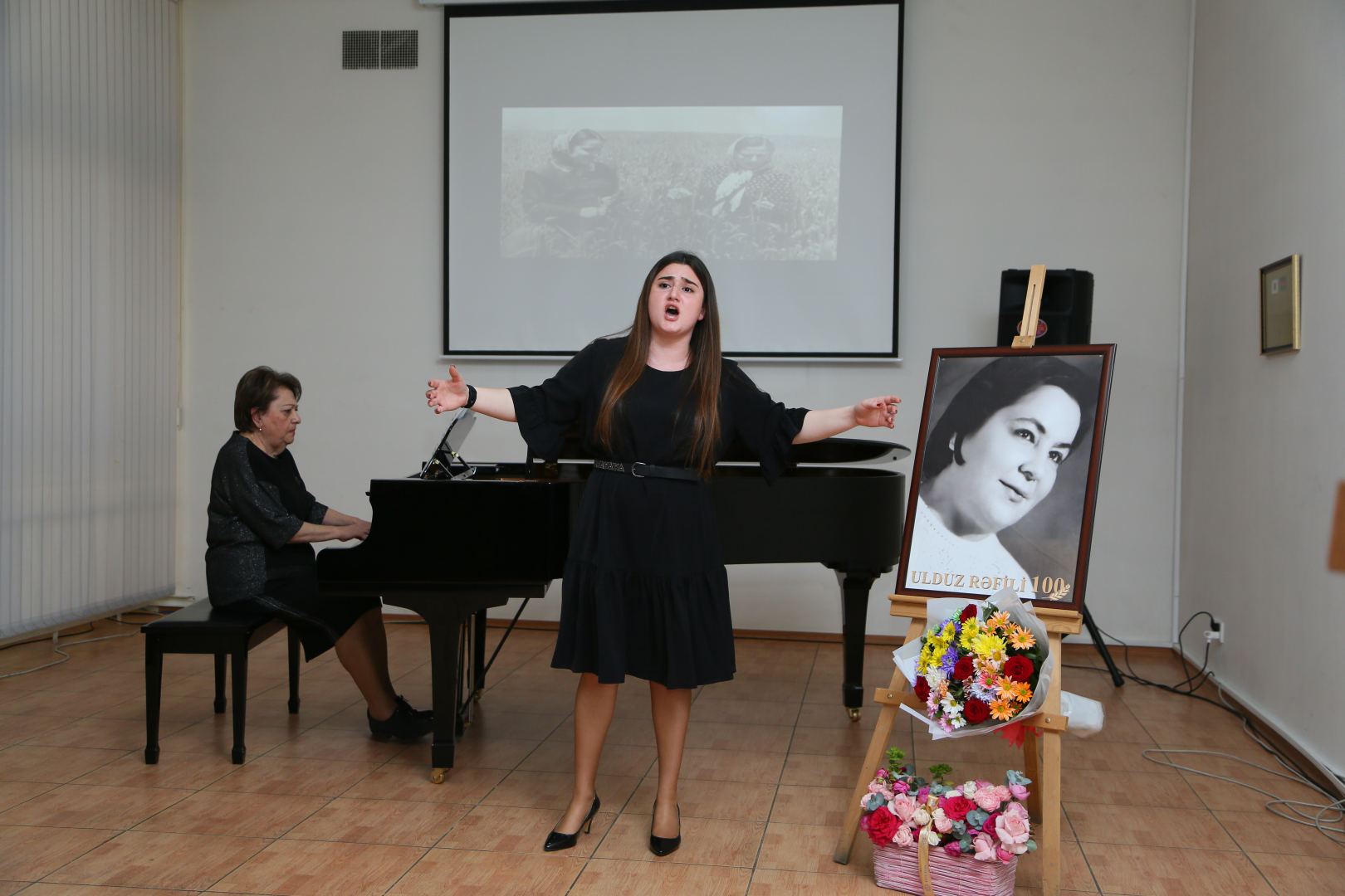 Görkəmli teatr rejissorunun 100 illik yubileyi keçirilib (FOTO)