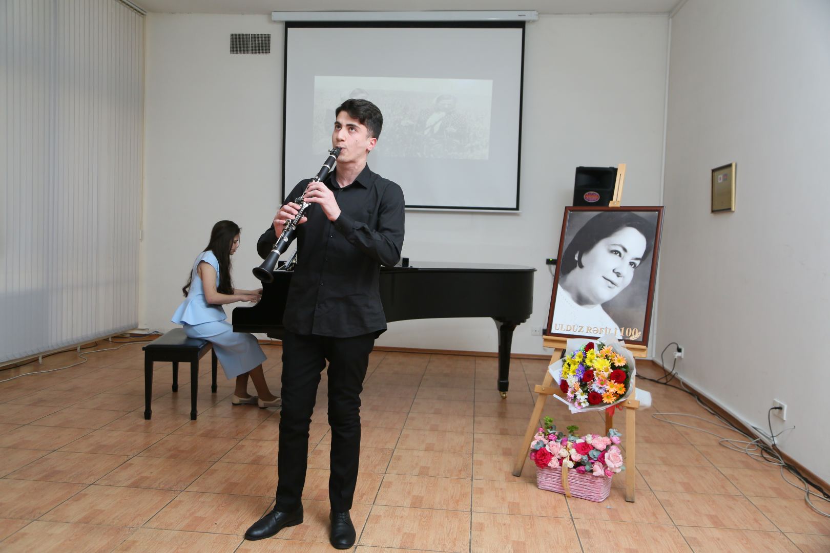 Görkəmli teatr rejissorunun 100 illik yubileyi keçirilib (FOTO)