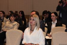 İslamofobiya ilə bağlı beynəlxalq konfransda müsəlmanlarla bağlı konspiroloji nəzəriyyələr müzakirə olunub (FOTO)