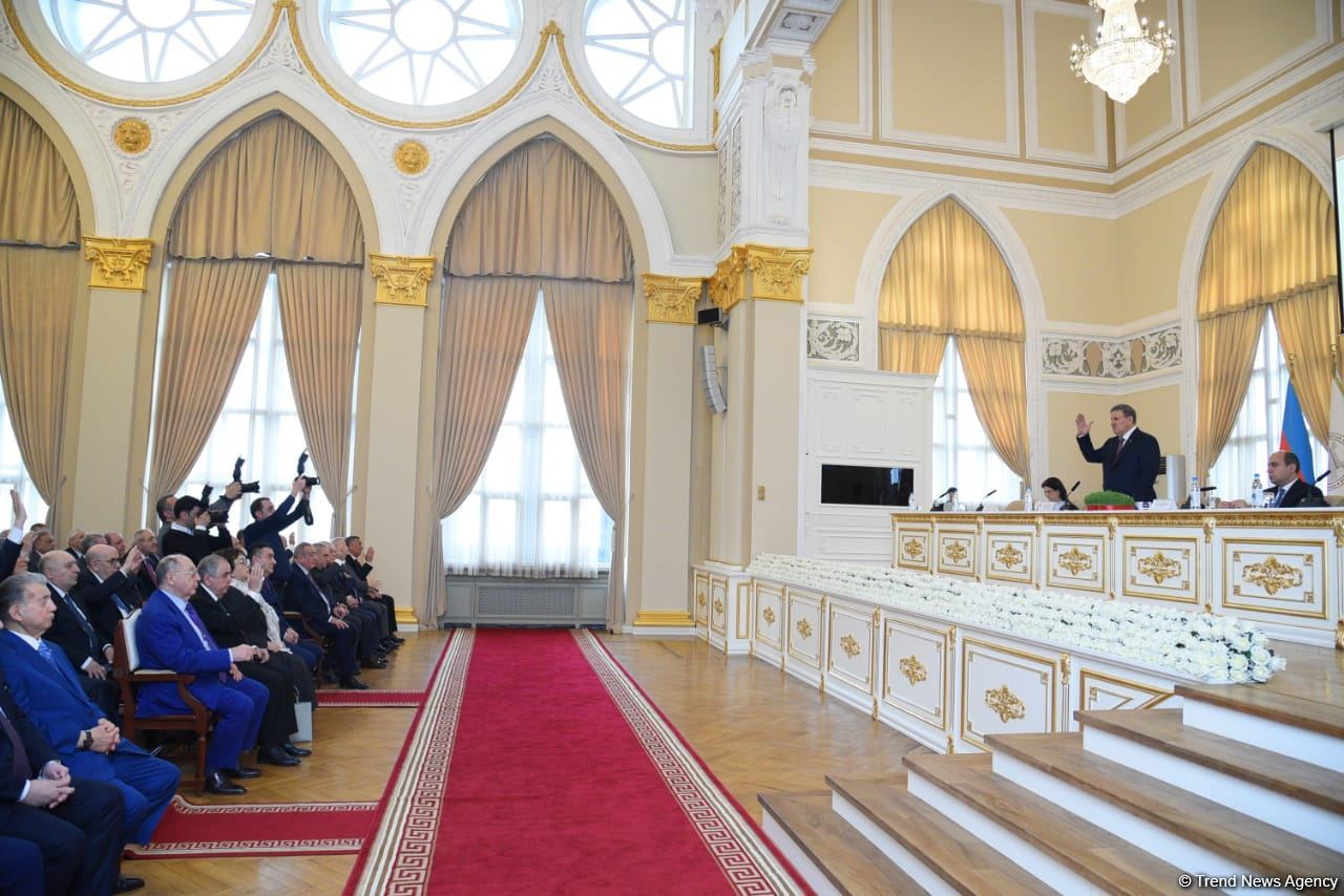 AMEA-nın Ümumi yığıncağı keçirilir (FOTO)