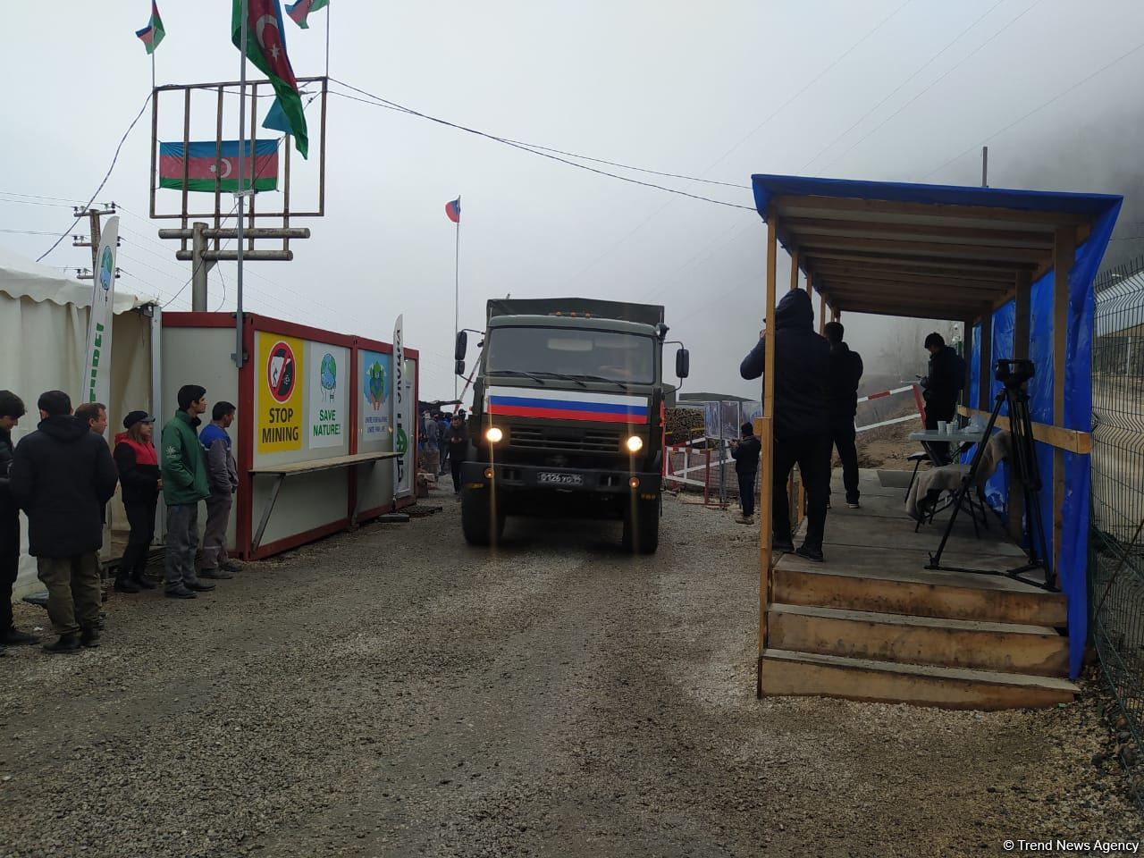 Sülhməramlılara aid 21 maşın Laçın yolundan maneəsiz keçib (FOTO)