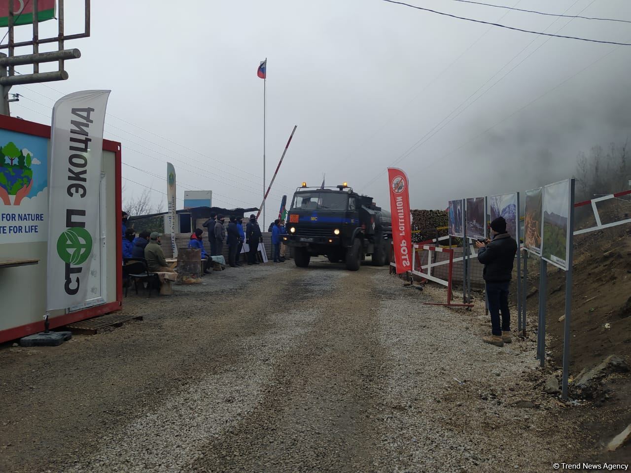 Sülhməramlılara aid 21 maşın Laçın yolundan maneəsiz keçib (FOTO)