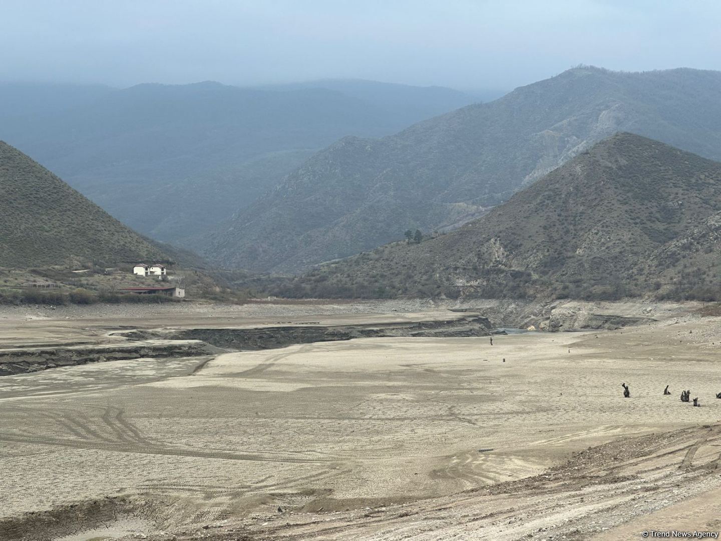 Suqovuşan su anbarı boyunca turizm obyektləri tikilir (FOTO)