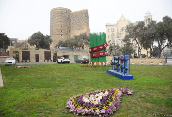 Bakı sakinləri Novruz bayramını qeyd edir - FOTOREPORTAJ
