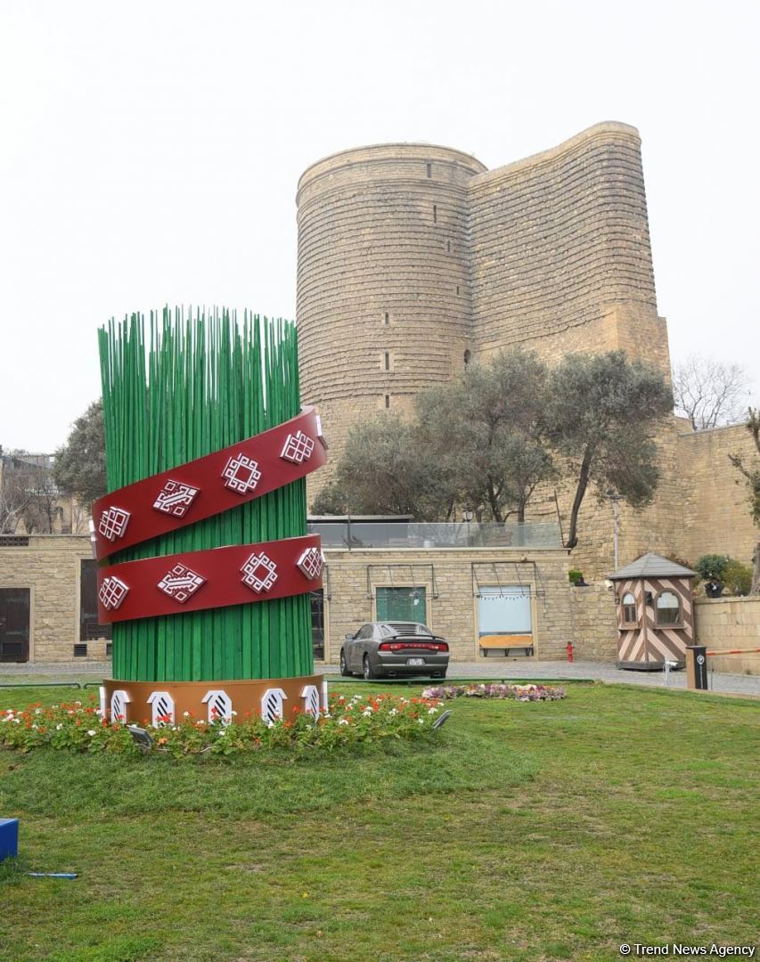 Bakı sakinləri Novruz bayramını qeyd edir - FOTOREPORTAJ