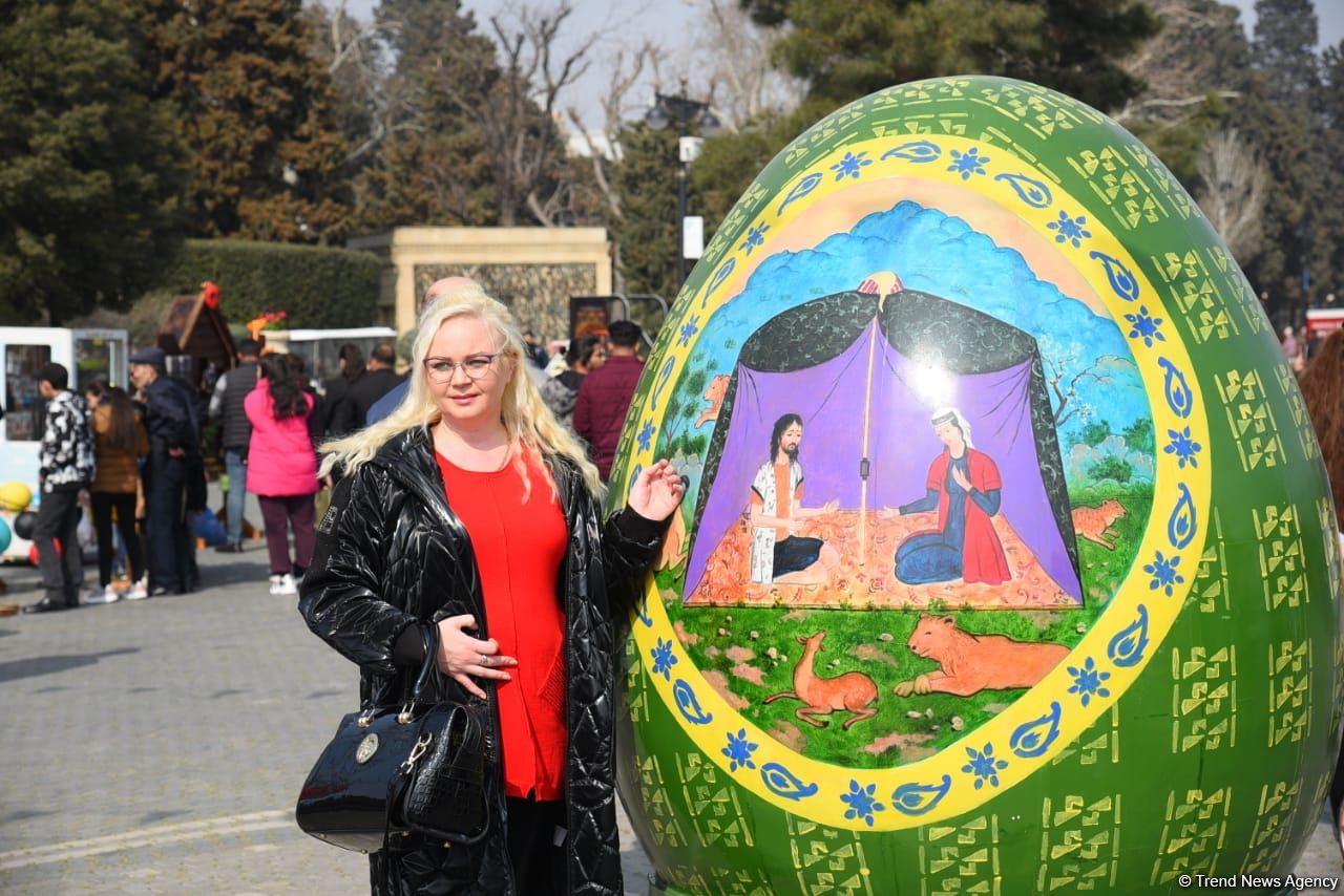 Bakı sakinləri Novruz bayramını qeyd edir - FOTOREPORTAJ