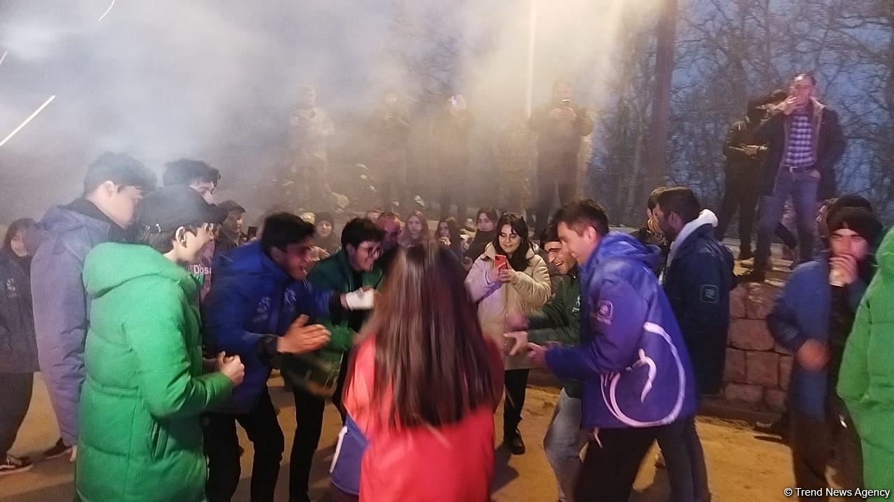 Şuşada bayram tonqalı qalanıb (FOTO)