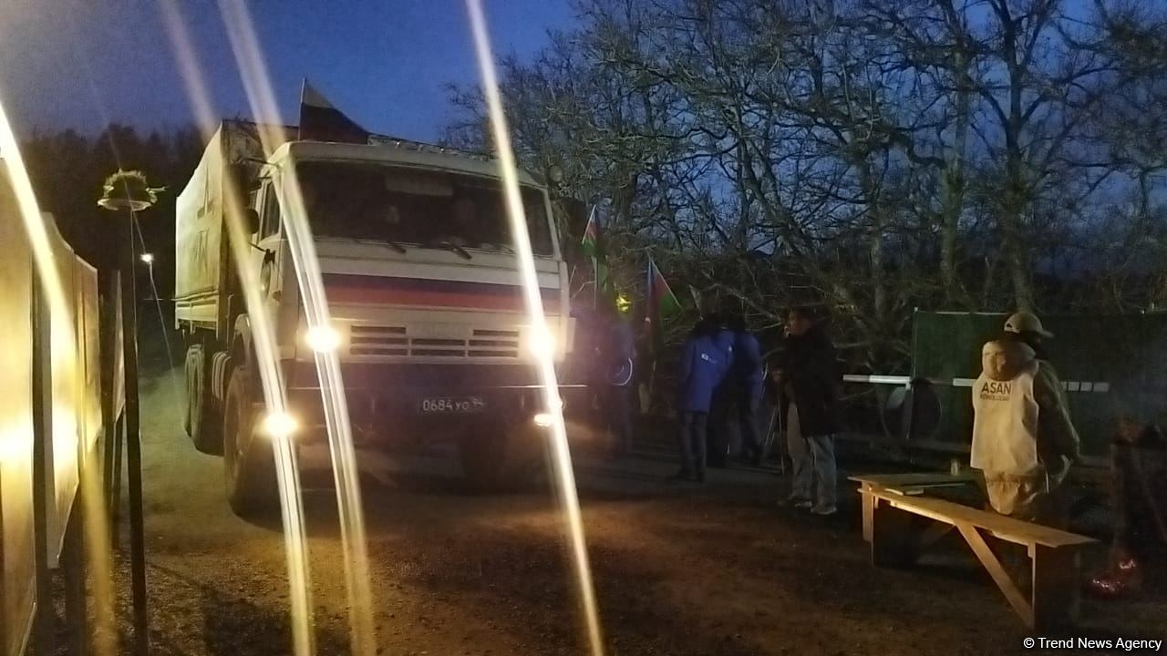 Sülhməramlılara aid 2 maşın Laçın yolundan maneəsiz keçib (FOTO))