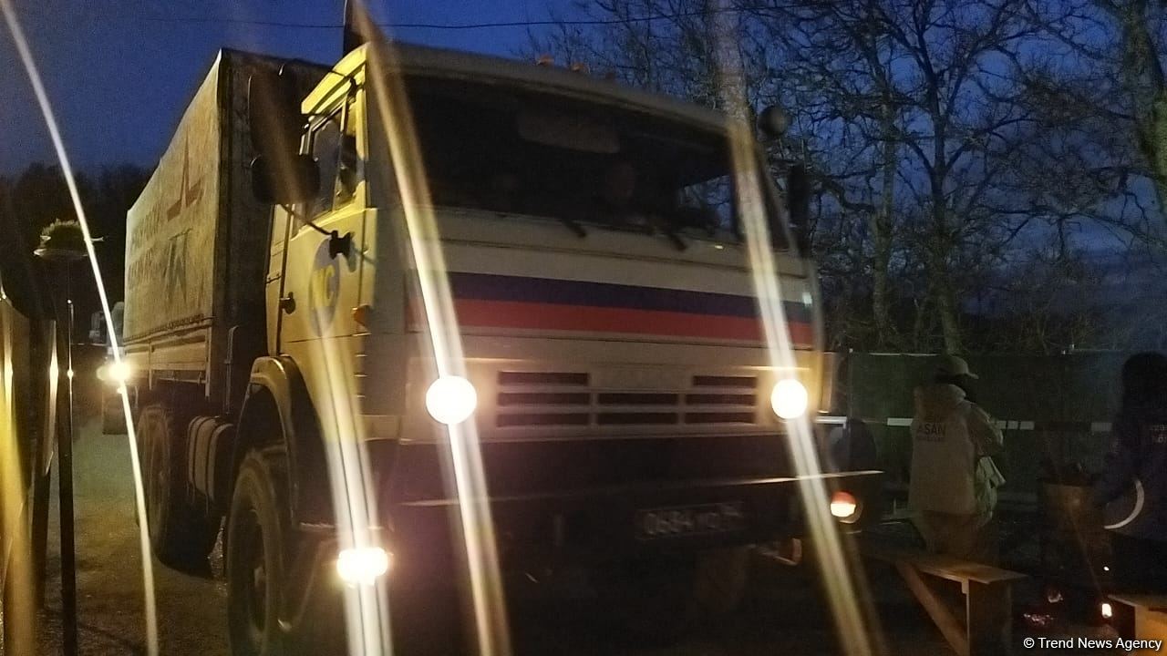 Sülhməramlılara aid 2 maşın Laçın yolundan maneəsiz keçib (FOTO))