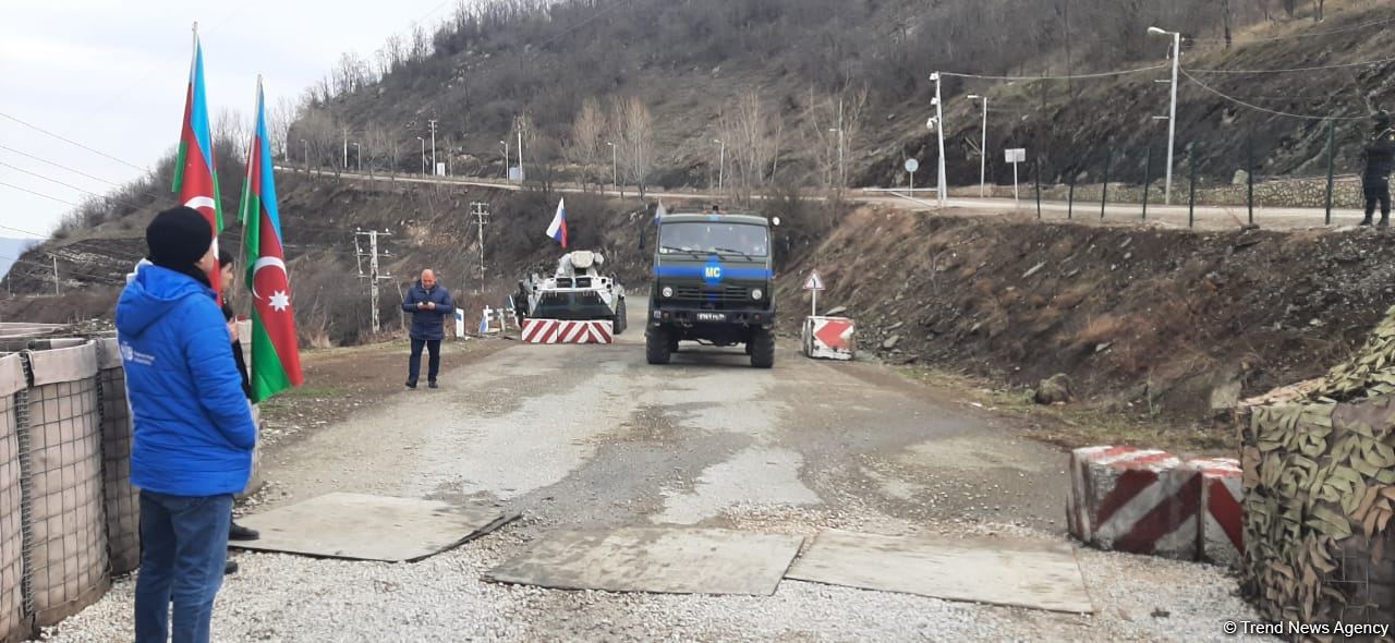 Sülhməramlılara aid 3 maşın Laçın yolundan maneəsiz keçib (FOTO)
