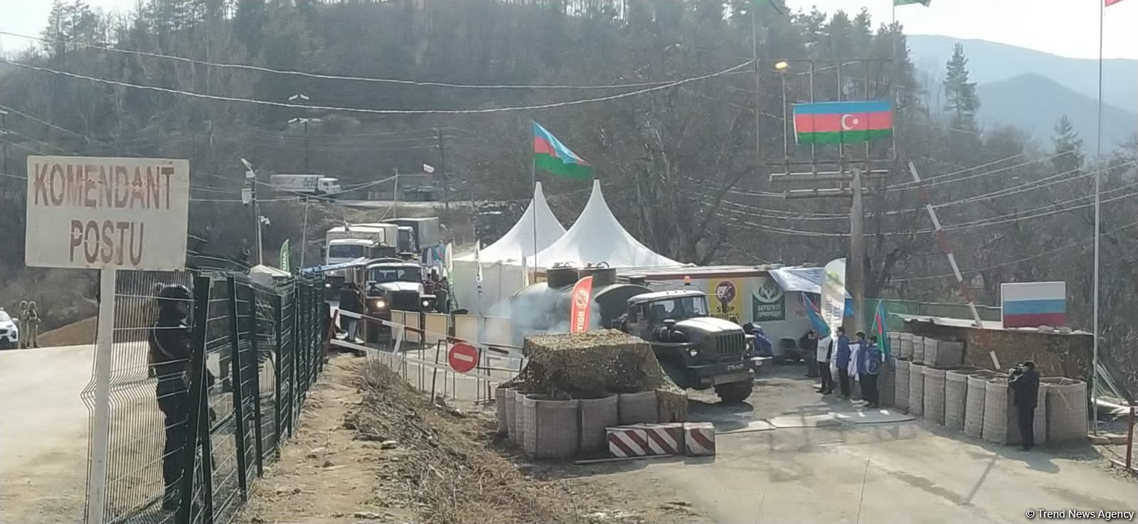 Sülhməramlılara aid avtomobil karvanı Laçın yolundan maneəsiz keçib (FOTO)