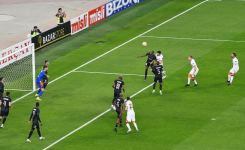 Prezident İlham Əliyev və Birinci xanım Mehriban Əliyeva “Qarabağ” və “Qalatasaray” komandaları arasında keçirilən xeyriyyə oyununa baxıblar (FOTO/VİDEO) (YENİLƏNİB)