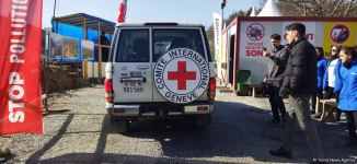 BQXK-ya məxsus avtomobillər Laçın yolundan keçib (FOTO)