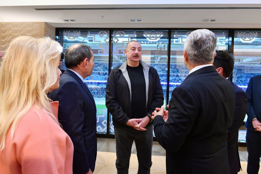 Prezident İlham Əliyev və Birinci xanım Mehriban Əliyeva “Qarabağ” və “Qalatasaray” komandaları arasında keçirilən xeyriyyə oyununa baxıblar (FOTO/VİDEO) (YENİLƏNİB)