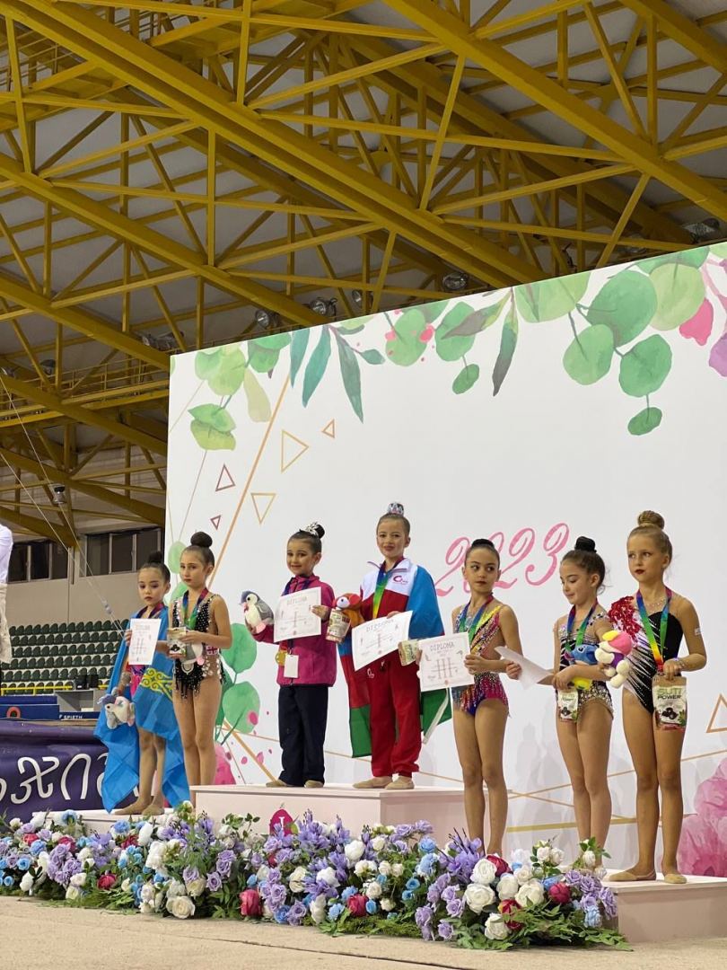 Azərbaycanlı gimnastlar beynəlxalq turnirdə 9 qızıl medal qazanıblar (FOTO)