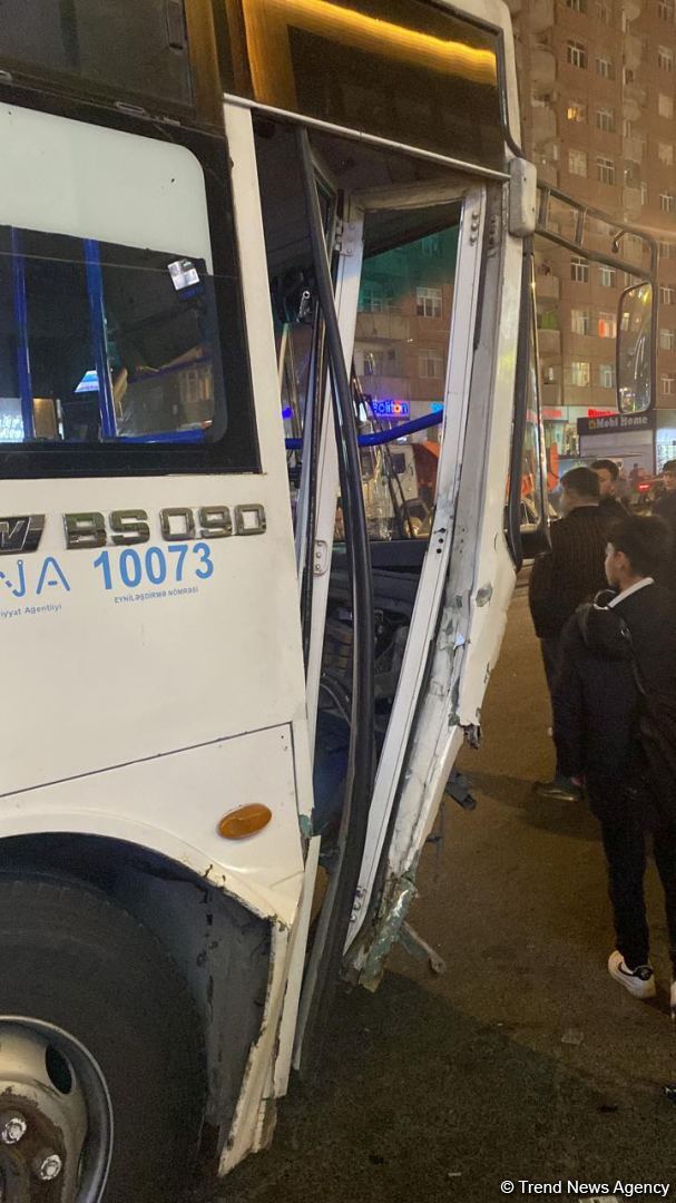Bakıda zəncirvari qəza baş verib (FOTO)