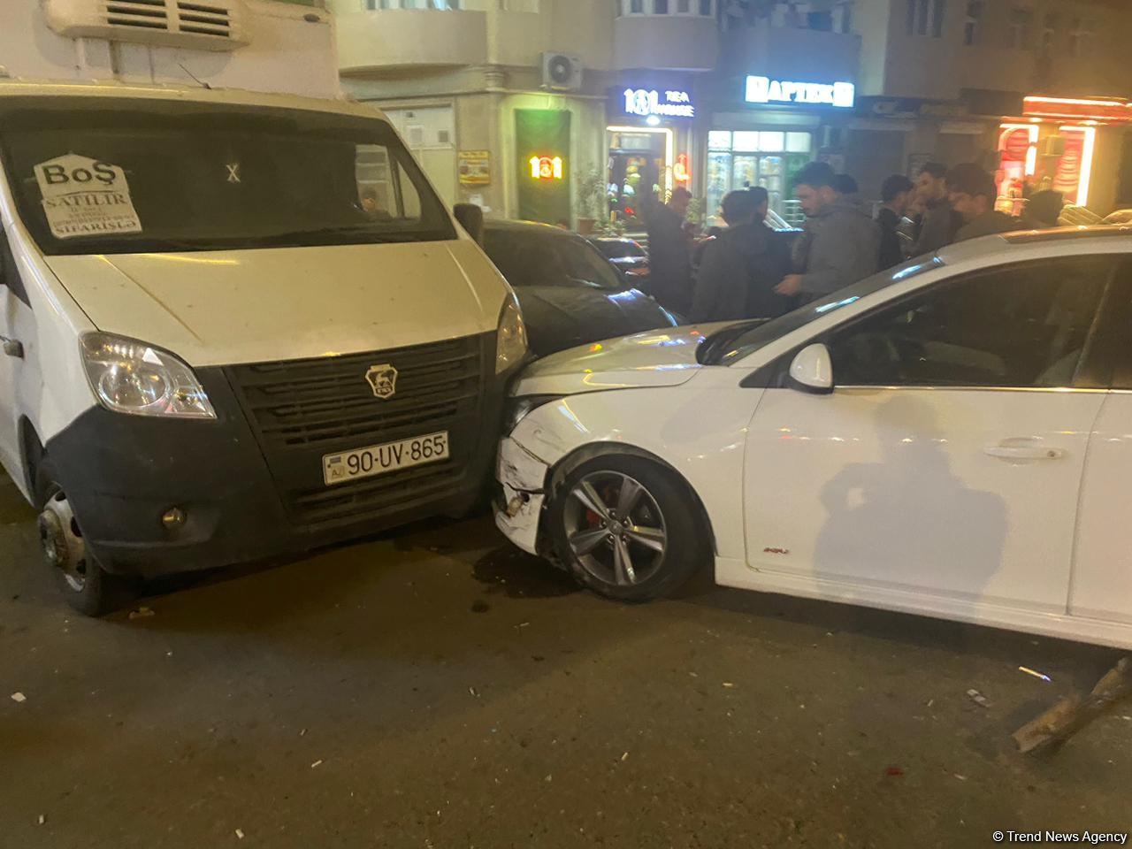 Bakıda zəncirvari qəza baş verib (FOTO)