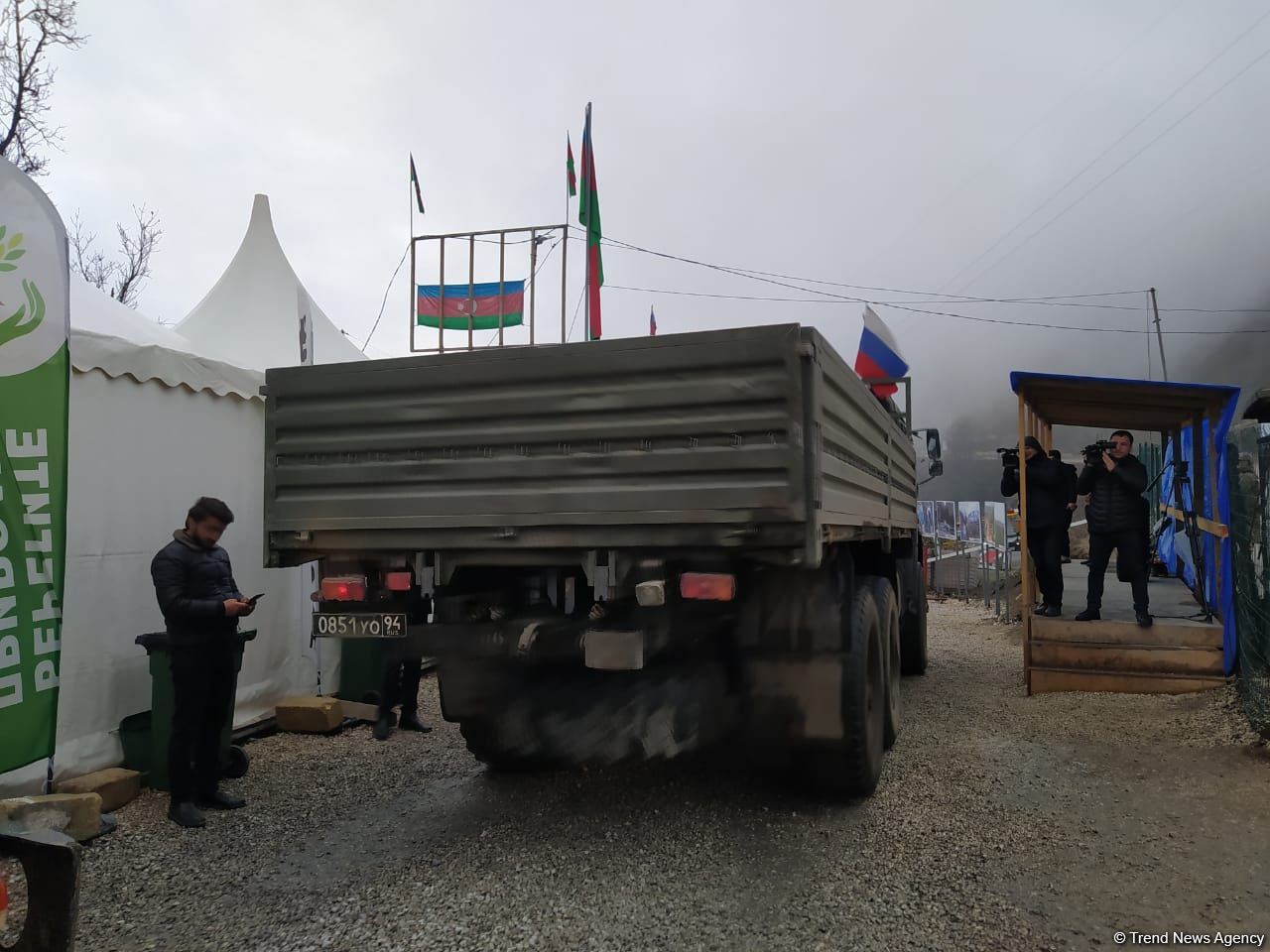 Sülhməramlılara aid tibbi və yük avtomobilləri Laçın yolundan maneəsiz keçib (FOTO)