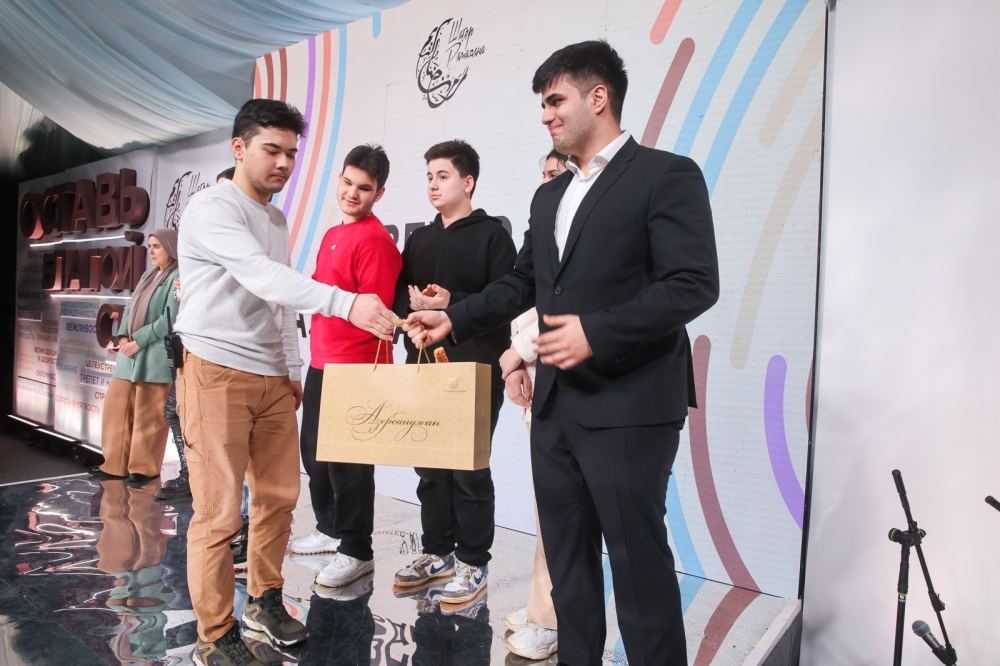 Heydər Əliyev Fondunun vitse-prezidenti Leyla Əliyevanın adından Moskvada iftar süfrəsi açılıb (FOTO)