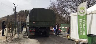 Sülhməramlılara aid növbəti avtomobil karvanı Laçın yolundan maneəsiz keçib (FOTO)