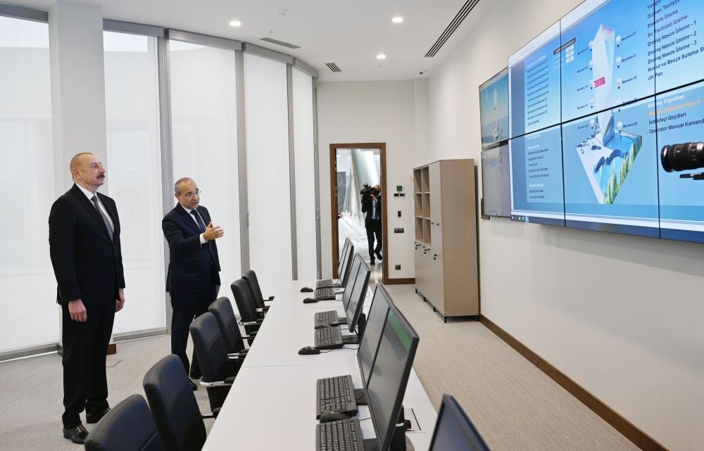 Prezident İlham Əliyev Əmlak Məsələləri Dövlət Xidmətinin yeni inzibati binasının açılışında iştirak edib (FOTO)
