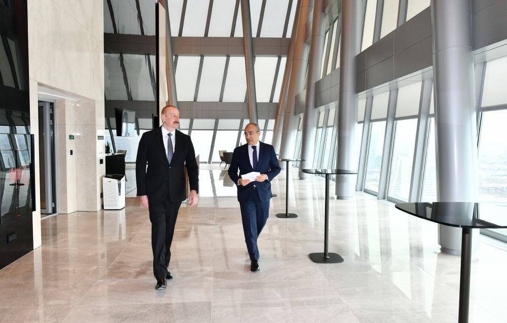 Prezident İlham Əliyev Əmlak Məsələləri Dövlət Xidmətinin yeni inzibati binasının açılışında iştirak edib (FOTO)