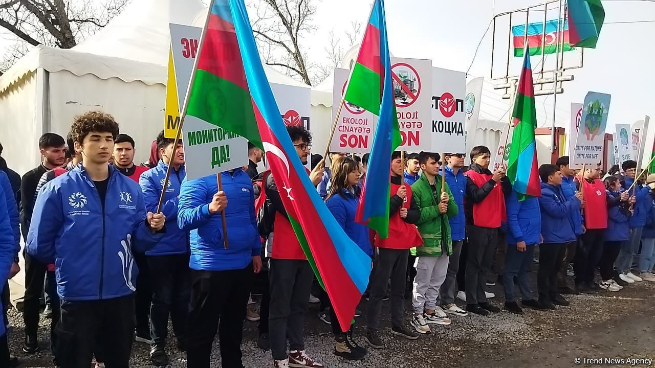 Laçın - Xankəndi yolundakı aksiyada canlanma müşahidə olunur: ekofəallar dünya ictimaiyyətinə çağırış edir (FOTO)
