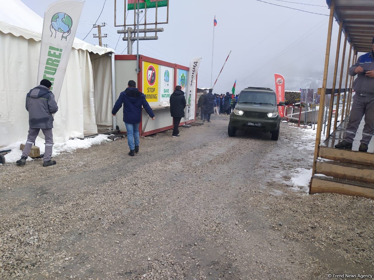 Sülhməramlılara aid 5 maşın Laçın yolundan maneəsiz keçib (FOTO)