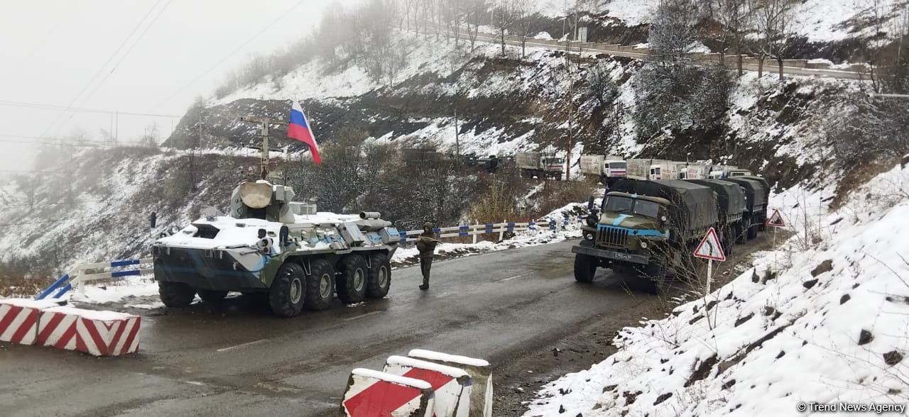 Sülhməramlılara aid 13 maşın Laçın yolundan maneəsiz keçib (FOTO)