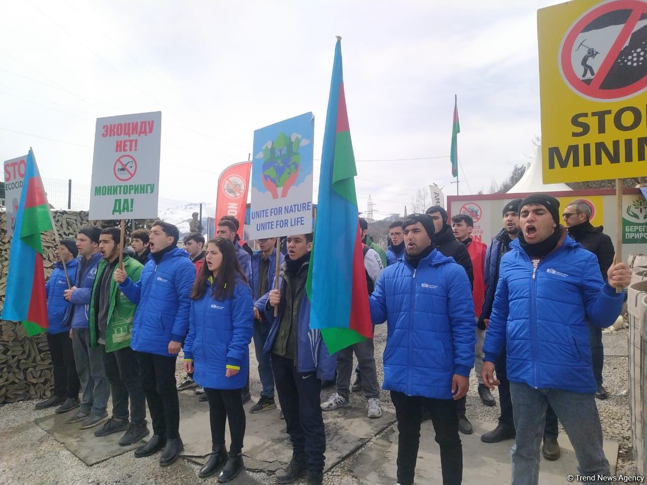 Laçın-Xankəndi yolundakı aksiya 112 gündür davam edir (FOTO)