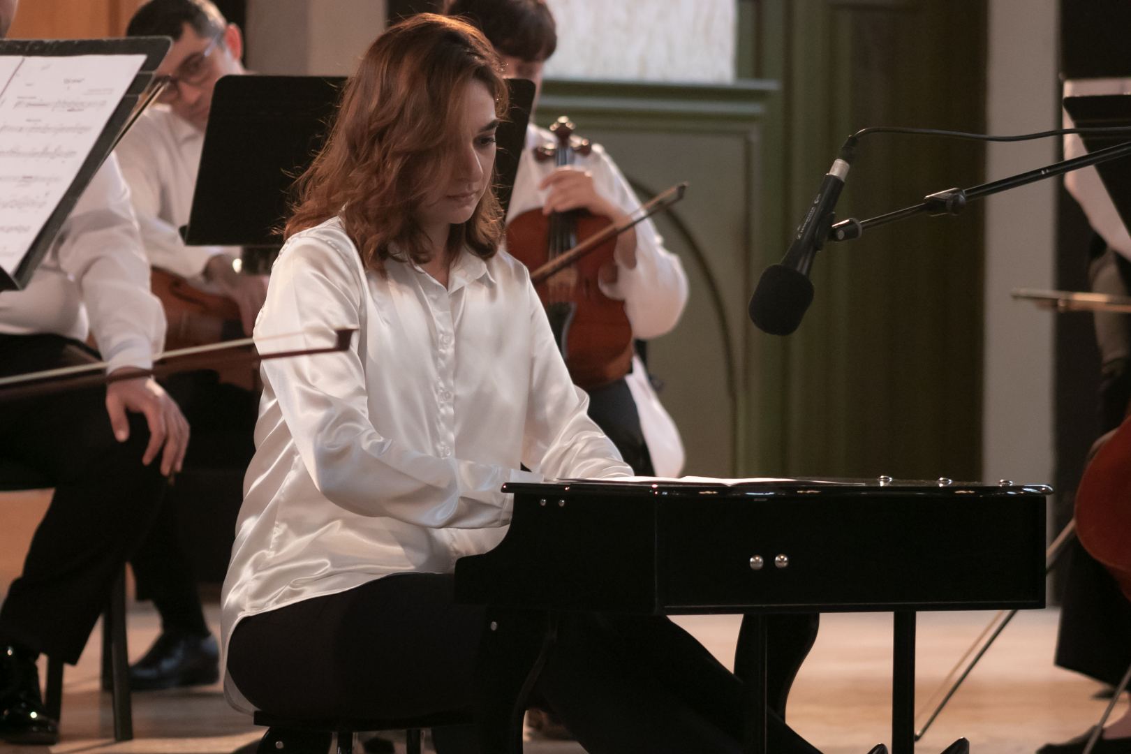 Filarmoniyanın abonement konsertləri davam edir (FOTO)