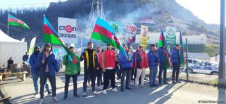 Laçın-Xankəndi yolundakı aksiya 113 gündür davam edir (FOTO)