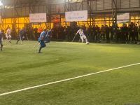 Britaniya səfiri mina partlayışları nəticəsində xəsarət almış amputant şəxslərin futbol oyununu izləyib (FOTO)