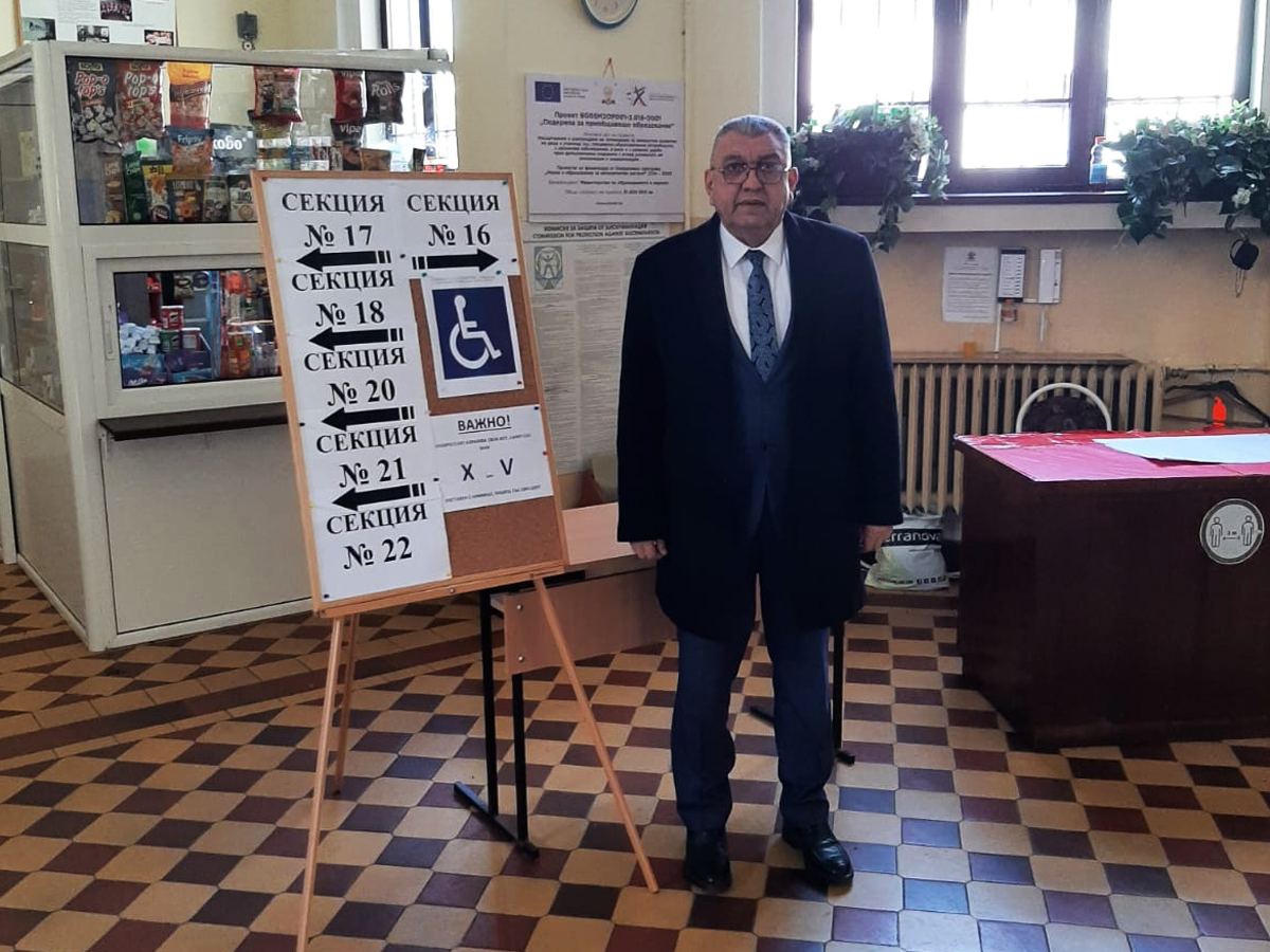 Milli Məclisin deputatı Bolqarıstanda növbədənkənar parlament seçkisinin müşahidə missiyasında iştirak edib (FOTO)