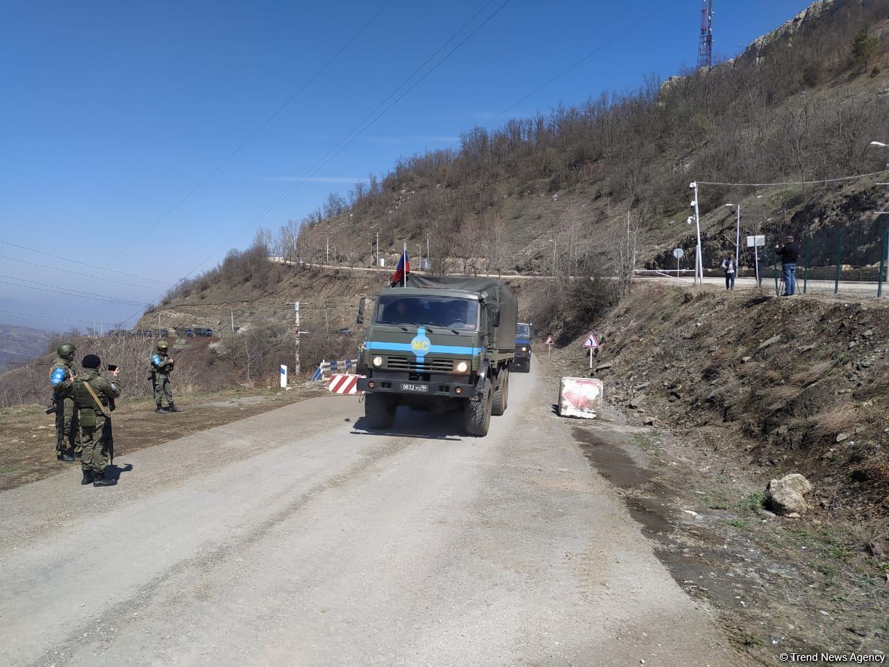 Sülhməramlılara aid 63 maşın Laçın yolundan maneəsiz keçib (FOTO)