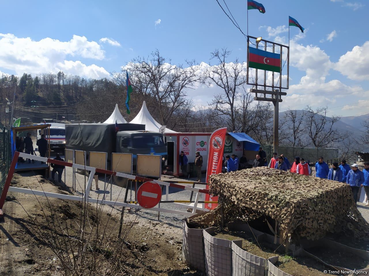 Sülhməramlılara aid 63 maşın Laçın yolundan maneəsiz keçib (FOTO)
