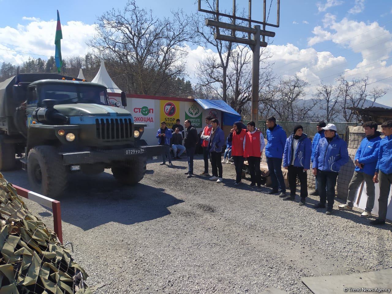 Sülhməramlılara aid 63 maşın Laçın yolundan maneəsiz keçib (FOTO)