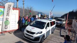 BQXK-ya məxsus avtomobillər Laçın yolundan keçib (FOTO)