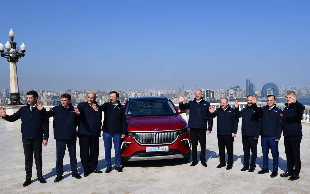 Türkiyənin ilk yerli elektromobili “Togg” Prezident İlham Əliyevə təqdim olunub (FOTO/VIDEO) (YENİLƏNİB)