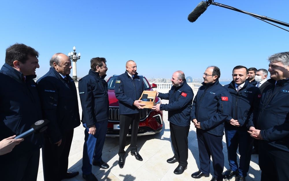 Türkiyənin ilk yerli elektromobili “Togg” Prezident İlham Əliyevə təqdim olunub (FOTO/VIDEO) (YENİLƏNİB)