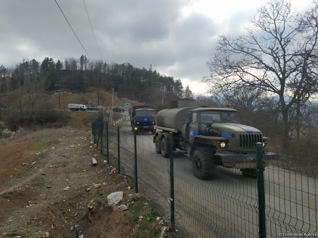 Sülhməramlılara aid 45 maşın Laçın yolundan maneəsiz keçib (FOTO)
